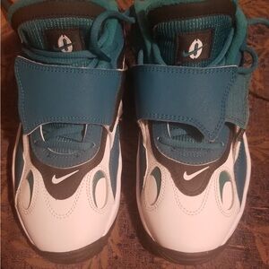 Nike Kids White and Tear Green Sneakers